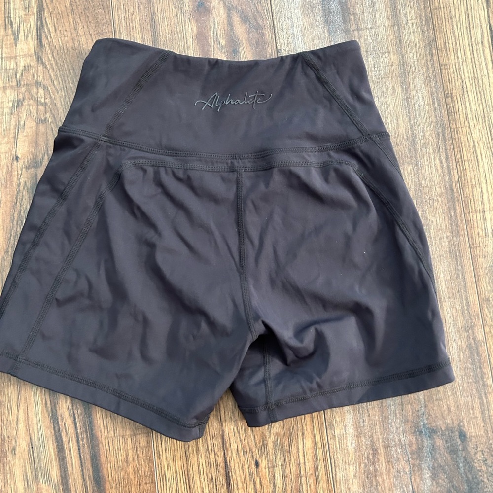 Alphalete Pulse Surge Short